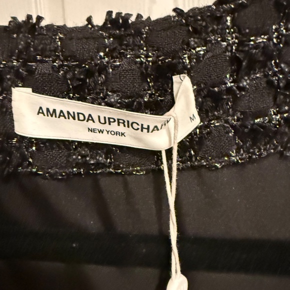 Amanda Uprichard - Picture 4 of 8